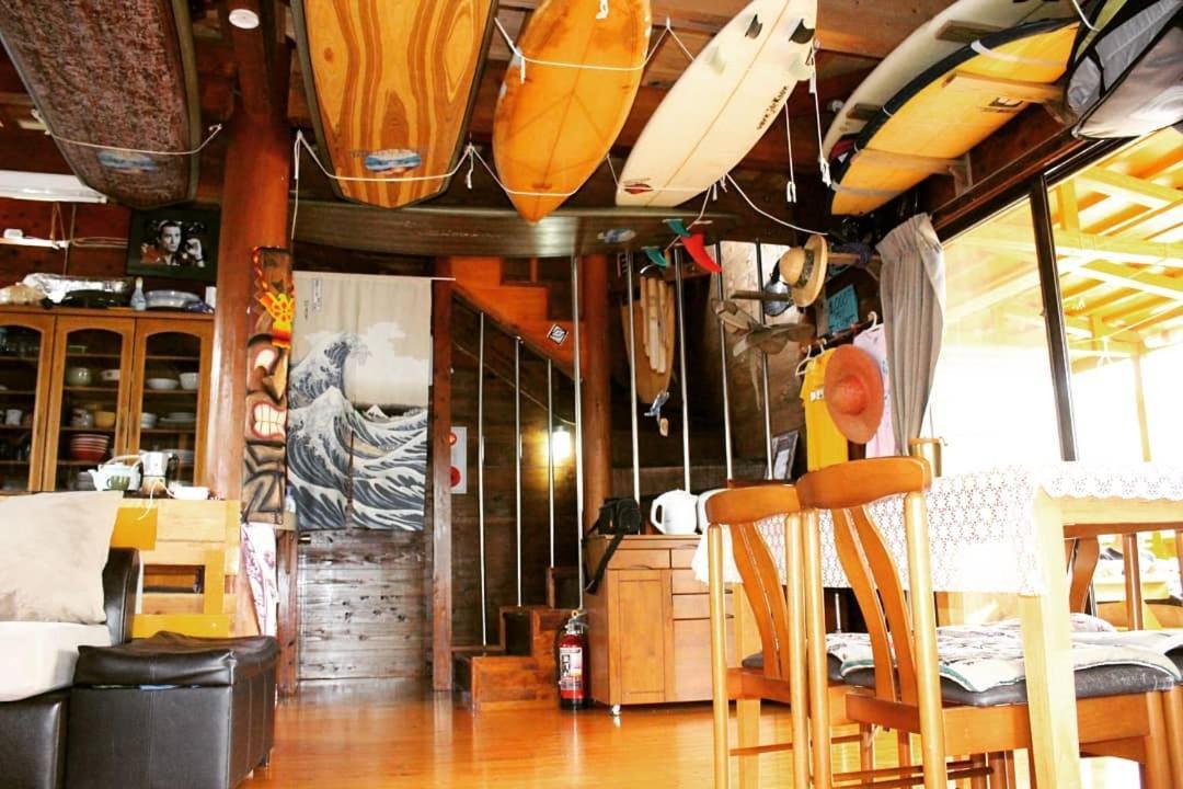 Tropical Surf House Okinawa Hotel Onna Exterior foto